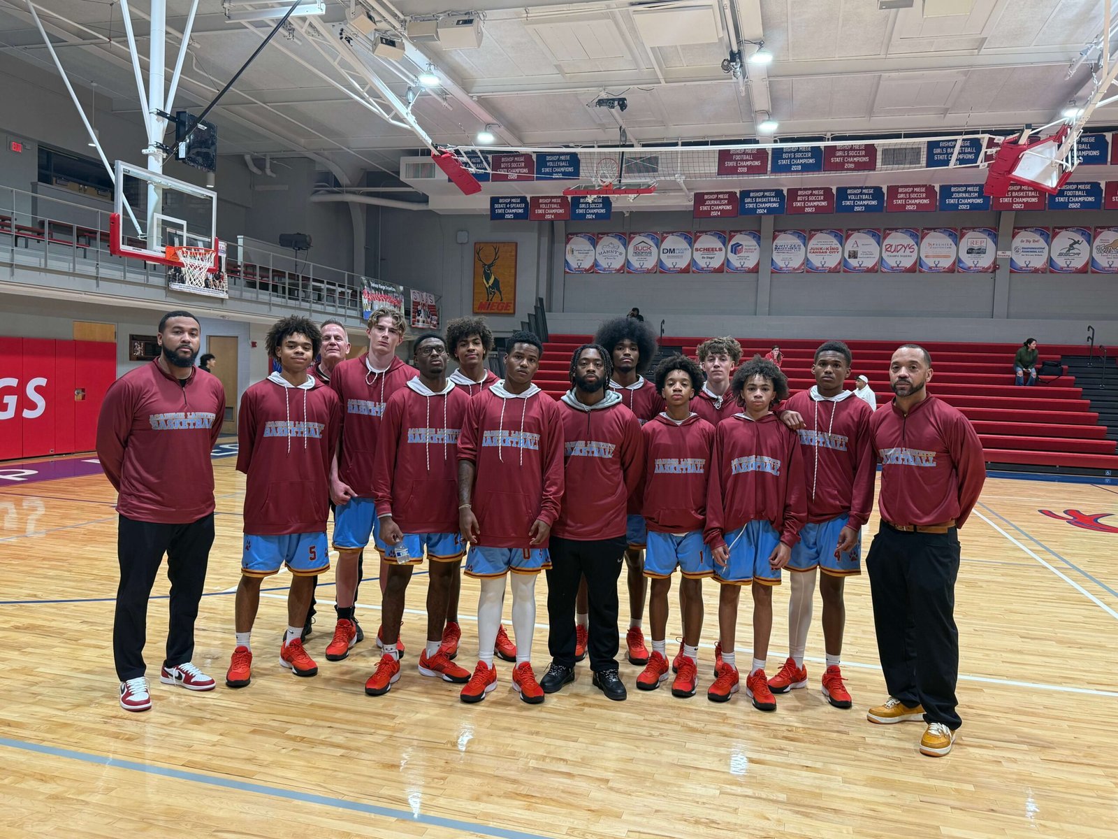 Académie Lafayette ALIHS Foxes basketball team